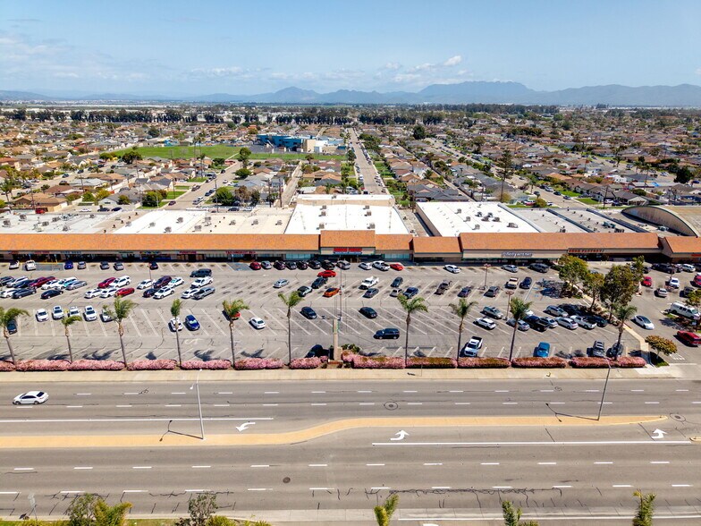 More Photos Of 2500-2818 Saviers Rd, Oxnard Unknown For Lease