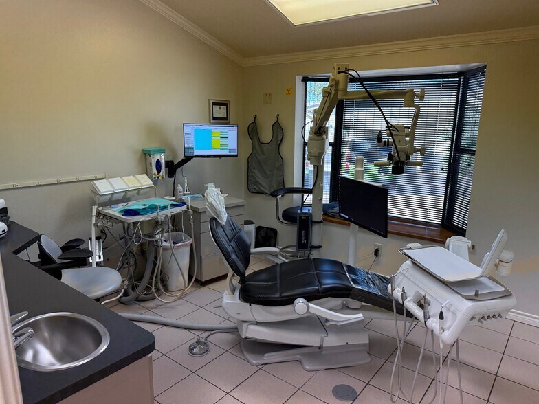 More Photos Of 4605 Old Bullard Rd, Tyler Office For Lease