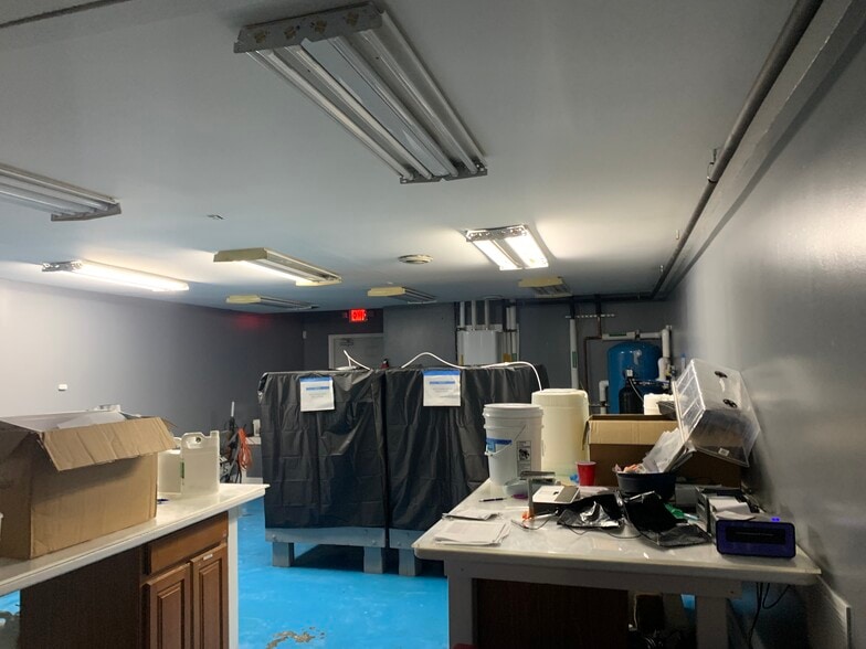 More Photos Of 9313 N Dort Hwy, Mount Morris General Retail For Sale