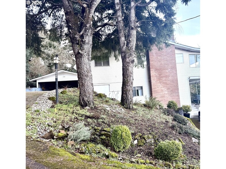 More Photos Of 2145 Webb St, West Linn Apartments For Sale