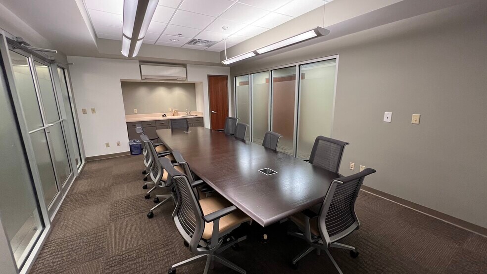 More Photos Of 204 Executive Ct, Little Rock Office For Sale