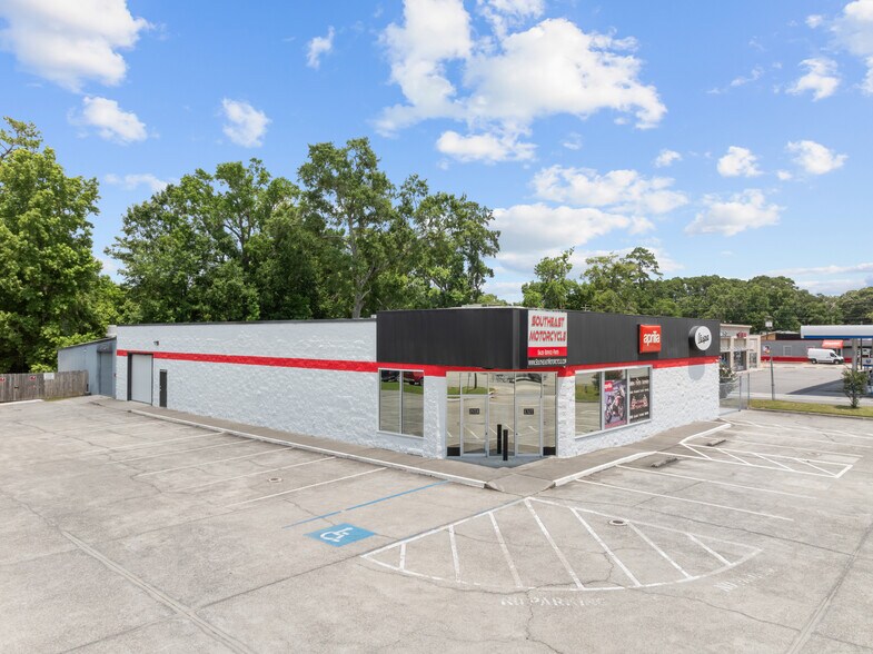 More Photos Of 4828 Augusta Rd, Garden City Freestanding For Sale