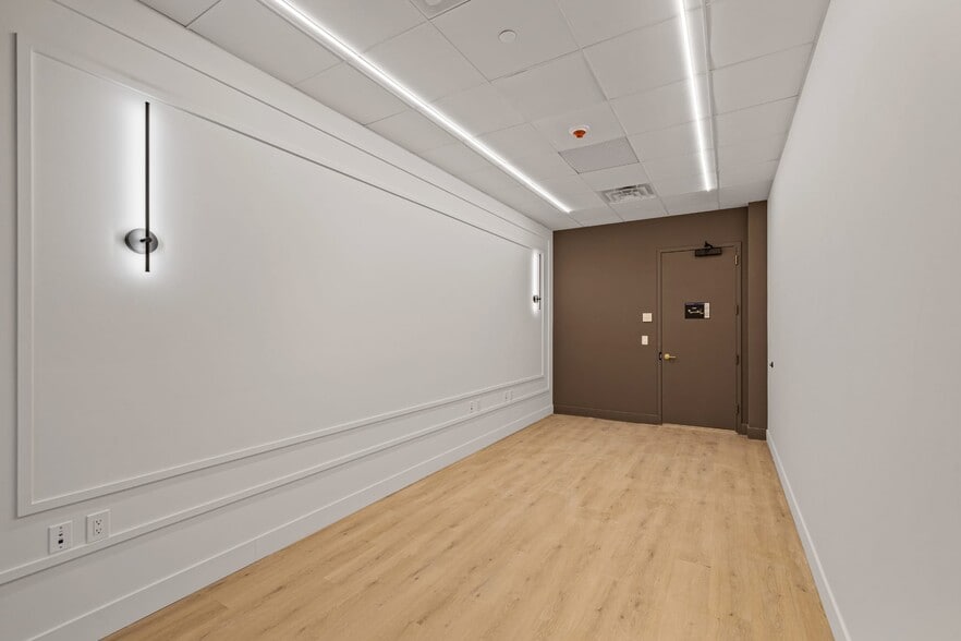 More Photos Of 33 Route 59, Monsey Office For Lease