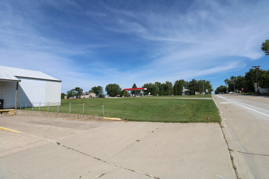More Photos Of 107 8th Ave SW, Kasson Specialty For Sale