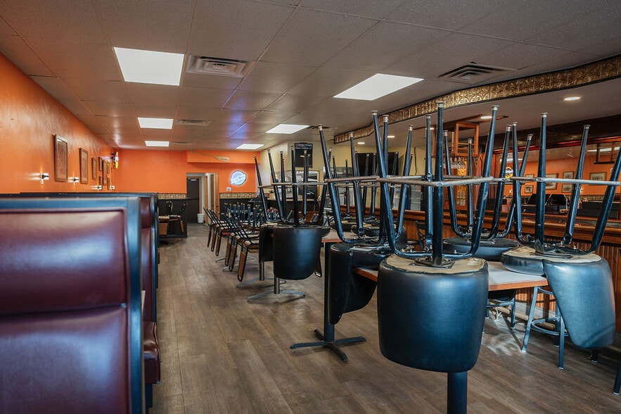 More Photos Of 510 Main St, Ormsby Restaurant For Sale
