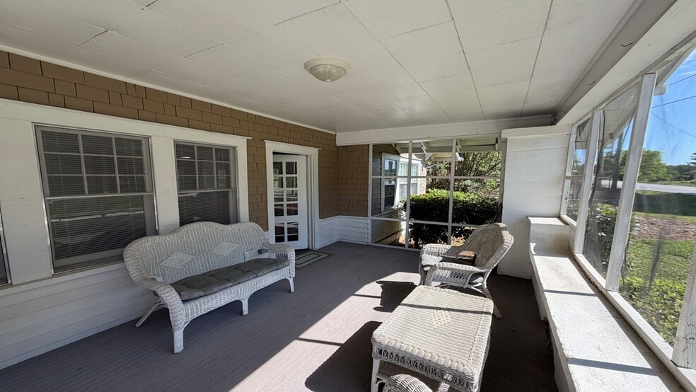 More Photos Of 5659 Old Dahlonega Hwy, Murrayville Office Residential For Lease