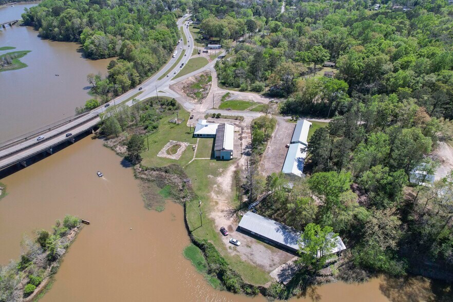 More Photos Of 1010 N Eufaula Ave, Eufaula Hotel For Sale