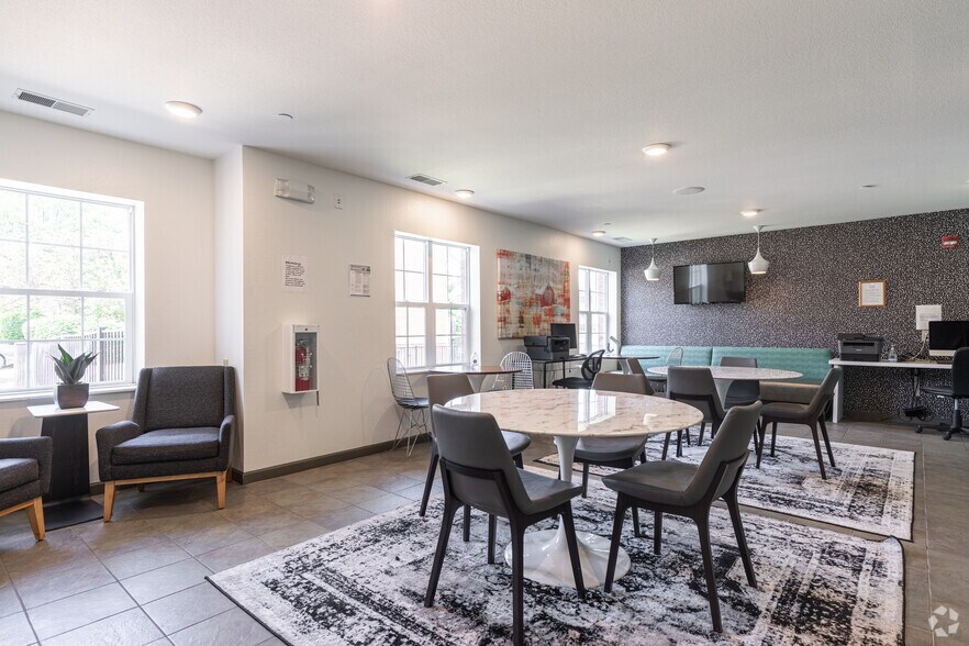 More Photos Of 1300 Cimarron Cir, Fairborn Apartments For Sale