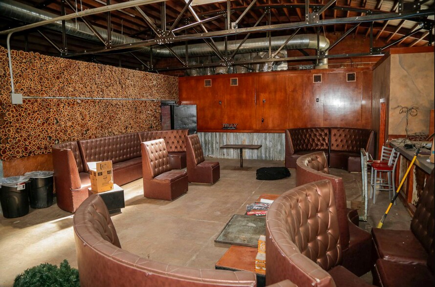 More Photos Of 2202 Buddy Holly Ave, Lubbock Bar For Sale