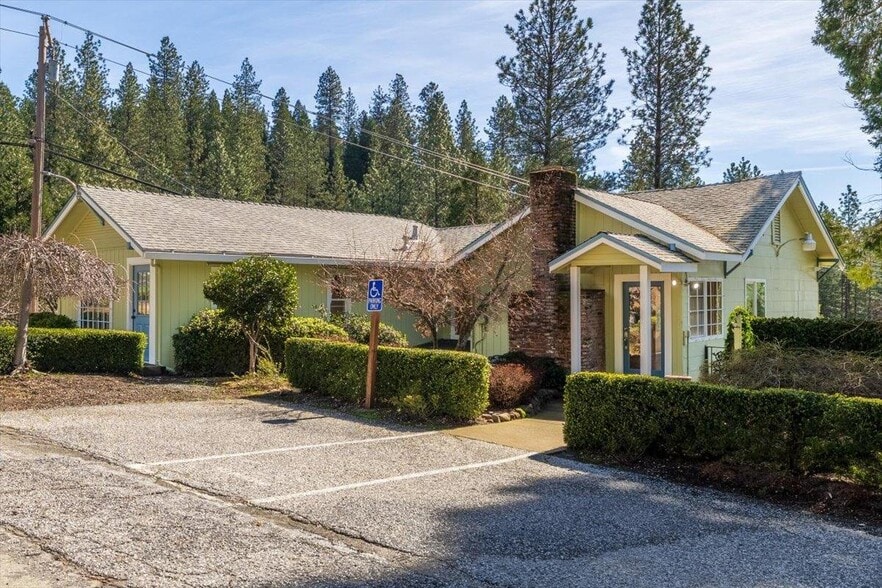 Primary Photo Of 2611 Nevada City Hwy, Grass Valley Specialty For Sale