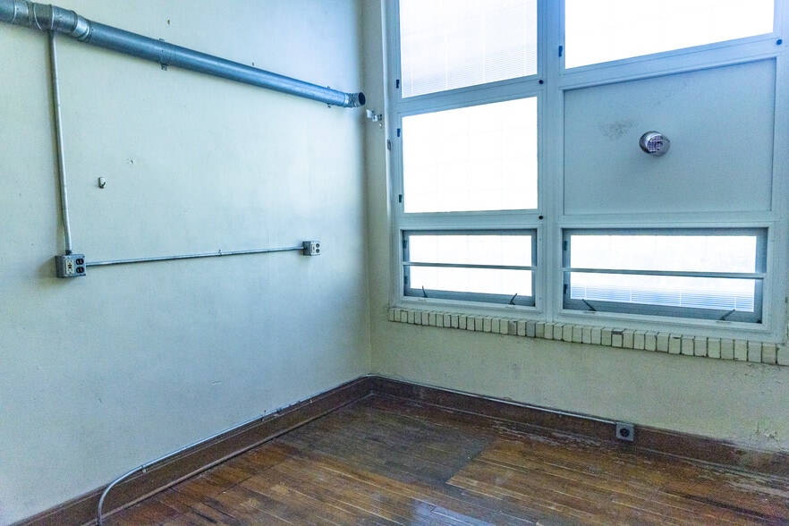 More Photos Of 3500 W National Rd, Springfield Schools For Sale