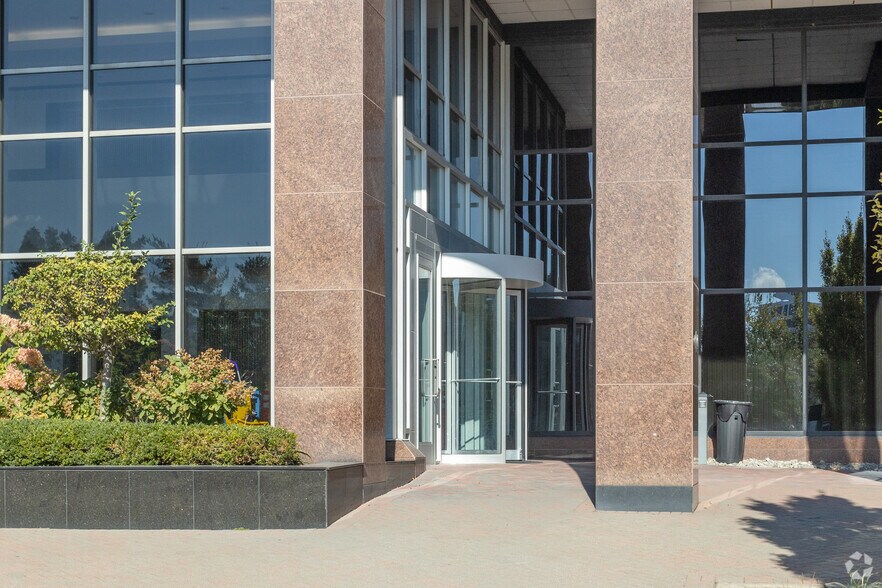 More Photos Of 90 Woodbridge Center Dr, Woodbridge Office For Lease