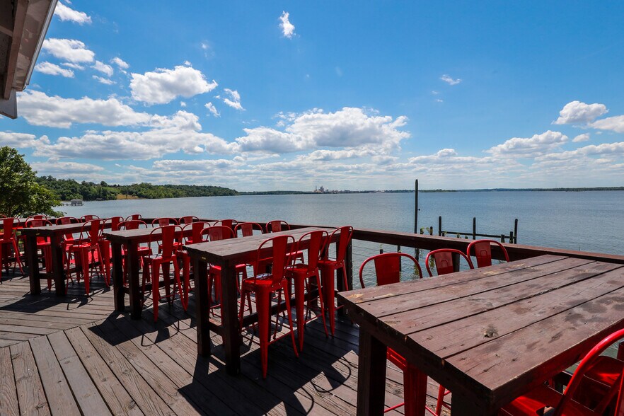 More Photos Of 700 Jordan Point Rd, Hopewell Restaurant For Sale