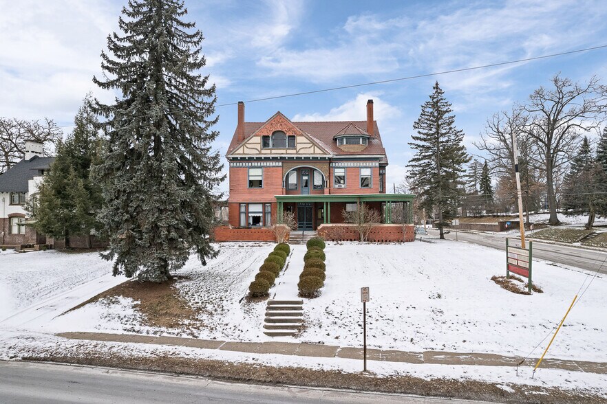 More Photos Of 1435 Market Ave N, Canton Office Residential For Sale