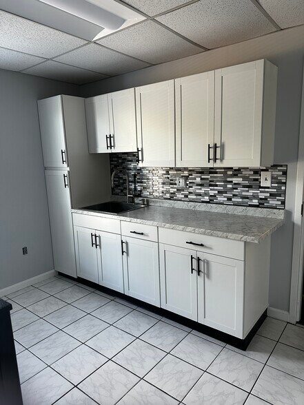 More Photos Of 5000 Transamerica Dr, Columbus Office For Lease