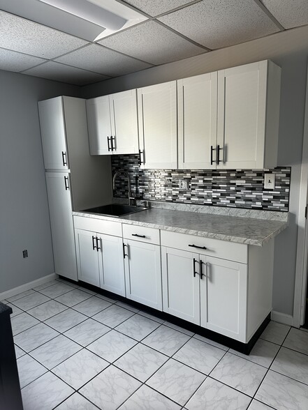 More Photos Of 5000 Transamerica Dr, Columbus Office For Lease