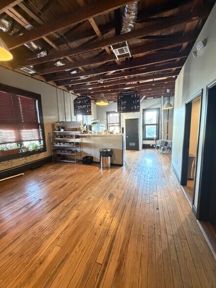 More Photos Of 214 E Louisiana St, McKinney Restaurant For Lease