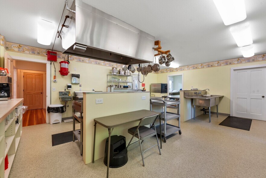 More Photos Of 48212 Clear Creek Rd, Halfway Hospitality For Sale