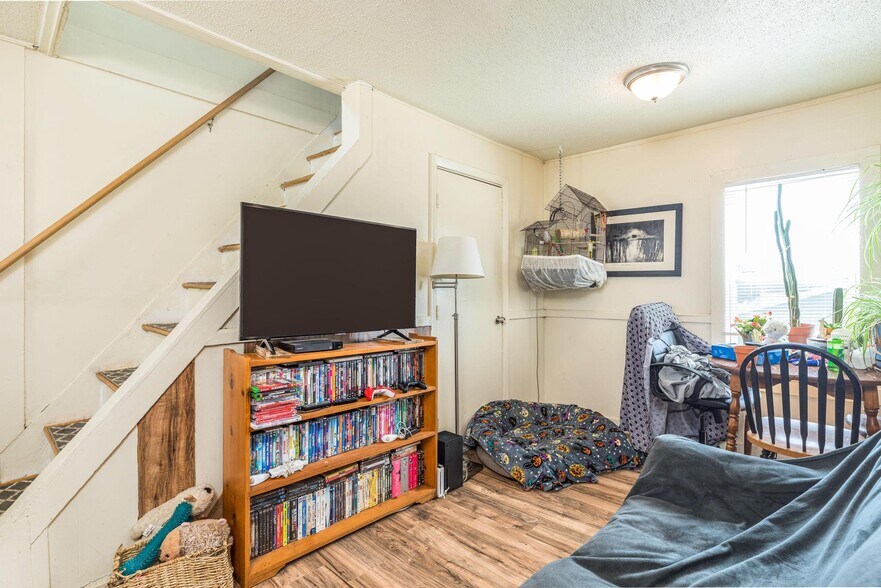 More Photos Of 17 Winter St, Rochester Apartments For Sale