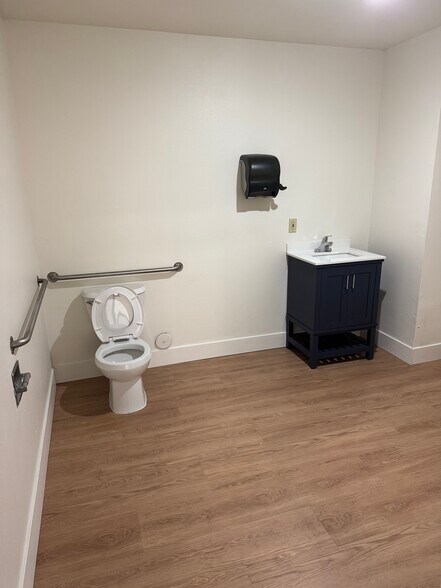 More Photos Of 9100 El Camino Real, Atascadero Carwash For Lease