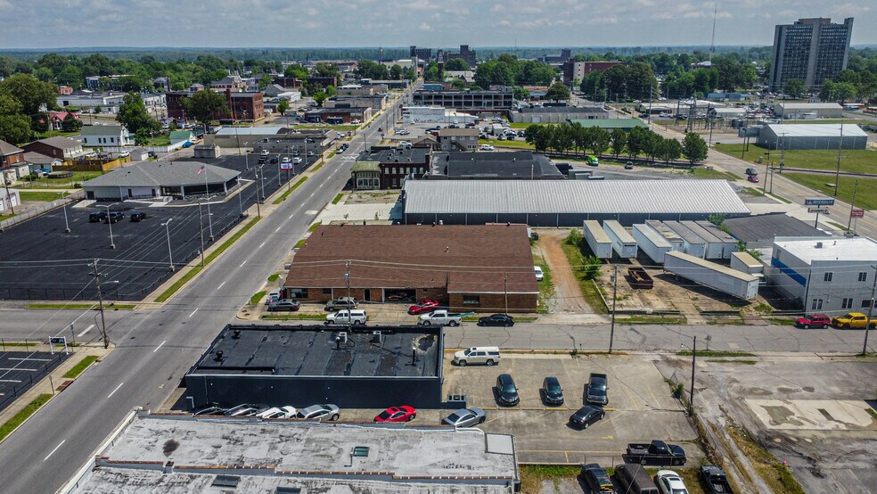 More Photos Of 1200 Broadway St, Paducah Office For Sale