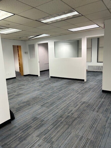 More Photos Of 40 Broad St, New York Apartments For Lease