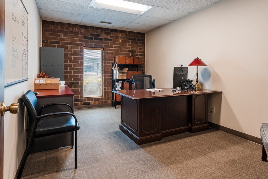 More Photos Of 120 Landmark Dr, Greensboro Warehouse For Lease