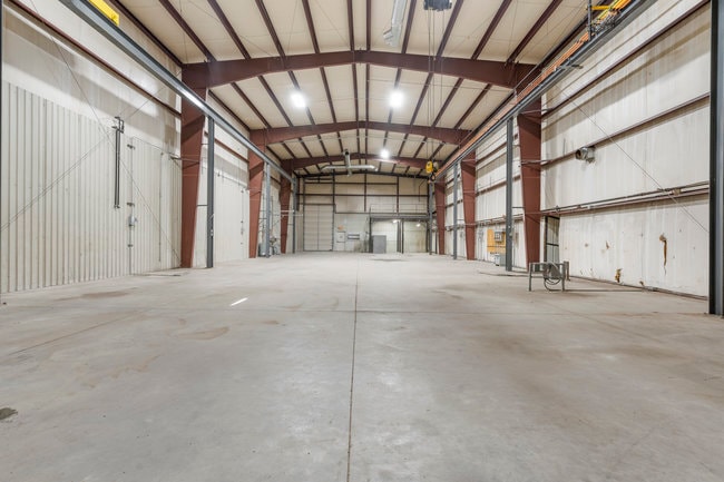 More Photos Of 1004 N Victor Ave, Tulsa Warehouse For Lease