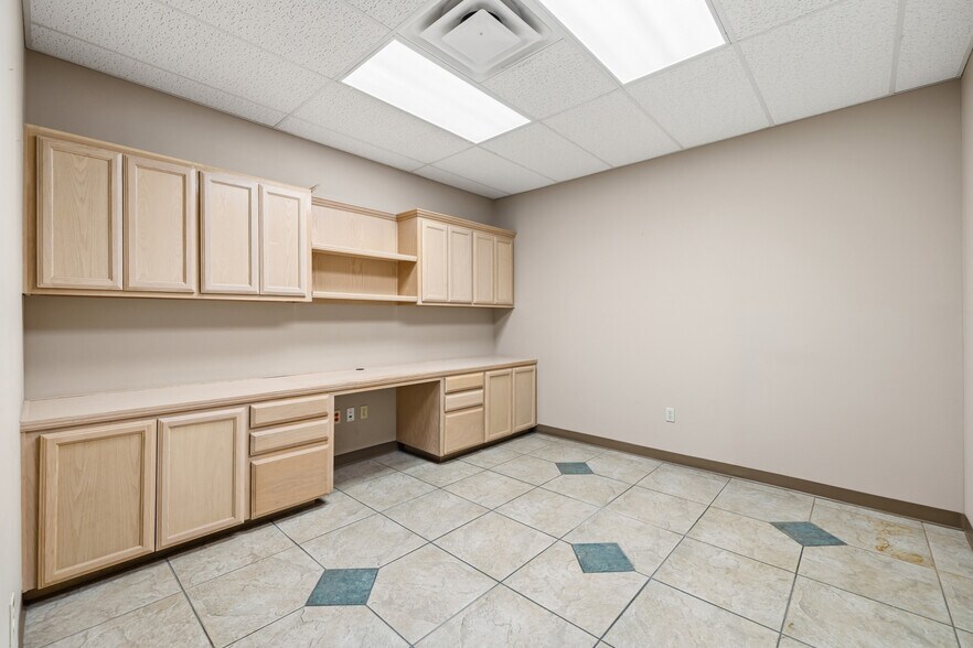 More Photos Of 1200 E Savannah Ave, McAllen Medical For Lease