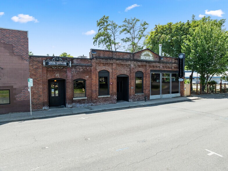 More Photos Of 509 SW G St, Grants Pass Restaurant For Sale