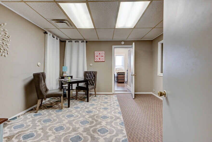 More Photos Of , El Reno Office For Sale