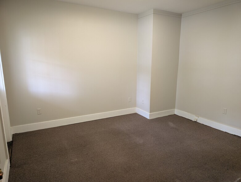More Photos Of 366 Derby Ave, Derby Office For Lease