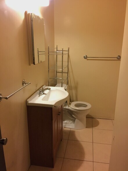 More Photos Of 42 Downtown Plz, Fairmont Apartments For Sale