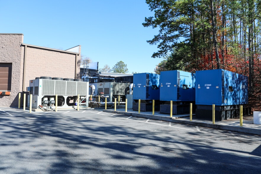 More Photos Of 5070 Old Ellis Pt, Roswell Industrial For Sale