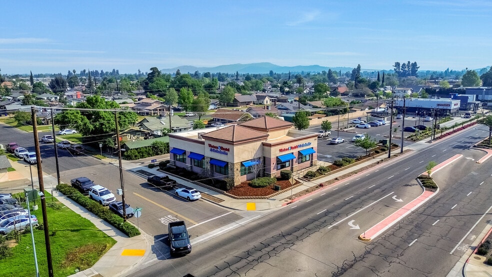 More Photos Of 285 W El Monte Way, Dinuba Medical For Sale