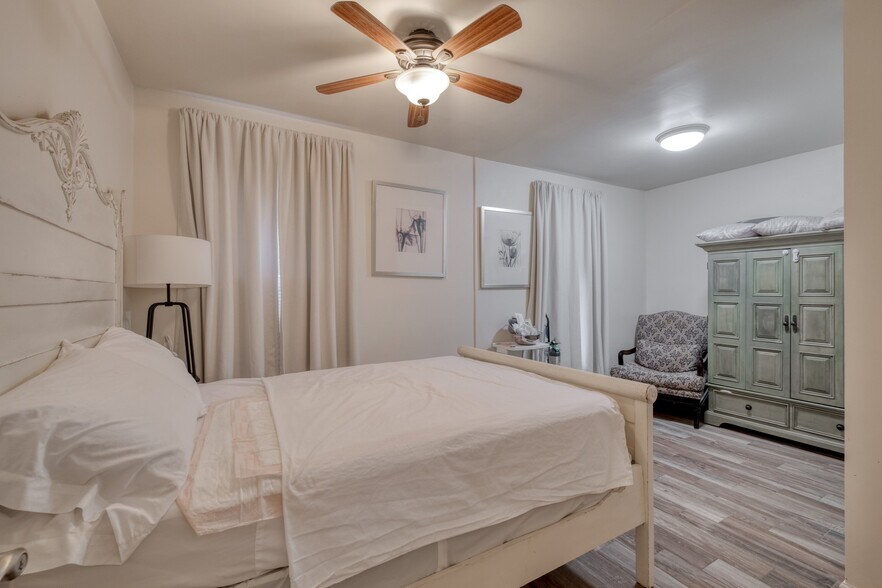 More Photos Of 13803 Ann Pl, Austin Office For Sale