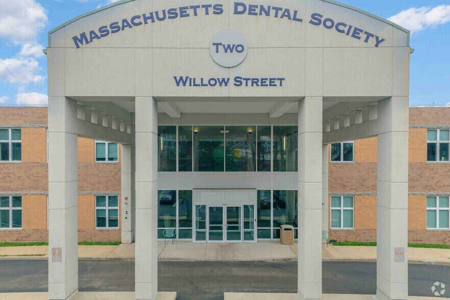 More Photos Of 2 Willow St, Southborough Office For Lease