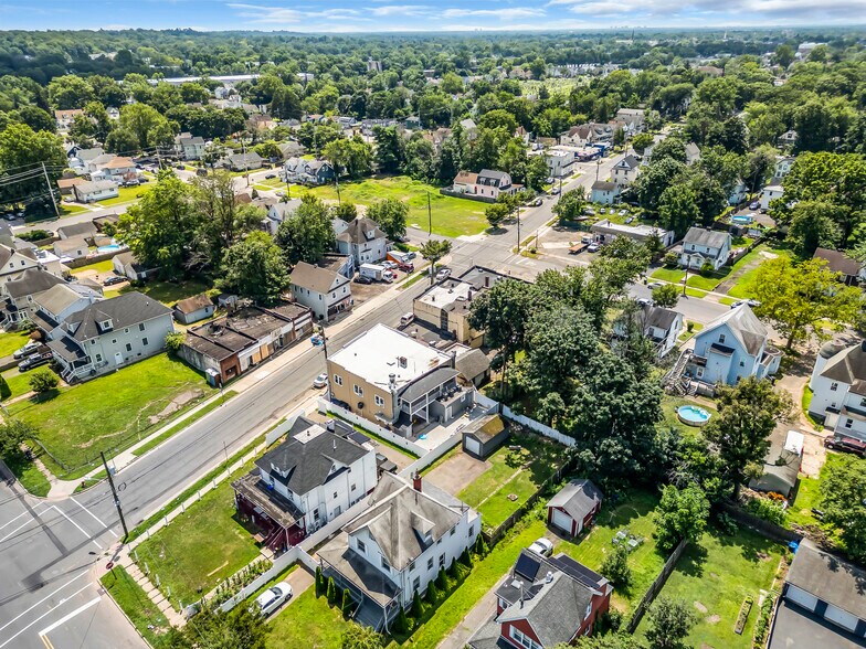 More Photos Of 1011 E 2nd St, Plainfield Storefront For Sale