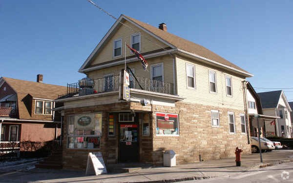 More Photos Of 121-123 Winthrop St, Medford Office For Sale