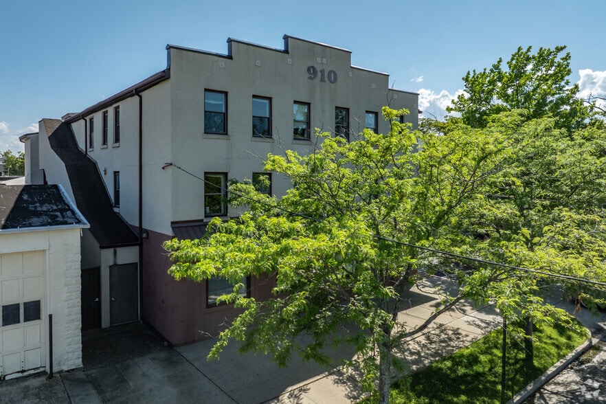 More Photos Of 910 4th Ave, Asbury Park Flex For Sale