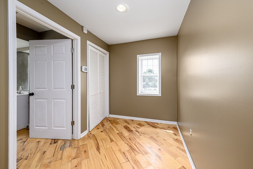 More Photos Of 1809 Minnesota Ave, Kansas City Storefront Retail Residential For Sale