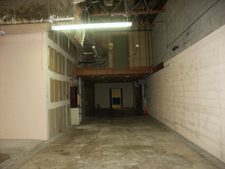 More Photos Of 3515-3559 W Northern Ave, Phoenix General Retail For Lease