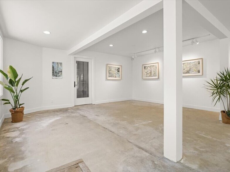 More Photos Of 3823 Santa Claus Ln, Carpinteria Restaurant For Sale