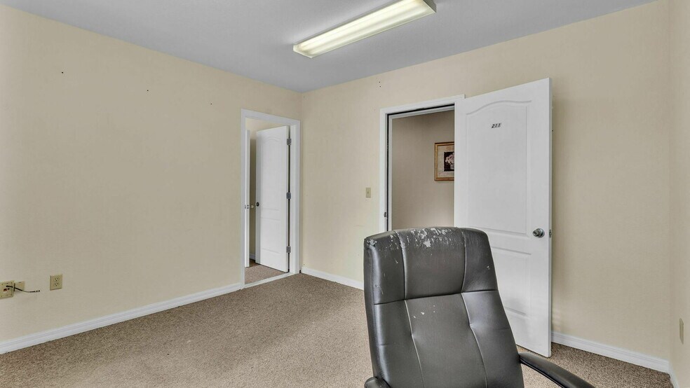 More Photos Of 415 E Main St, Bartow Office For Lease