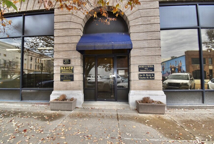 More Photos Of 118 N Church St, Jackson Office For Sale