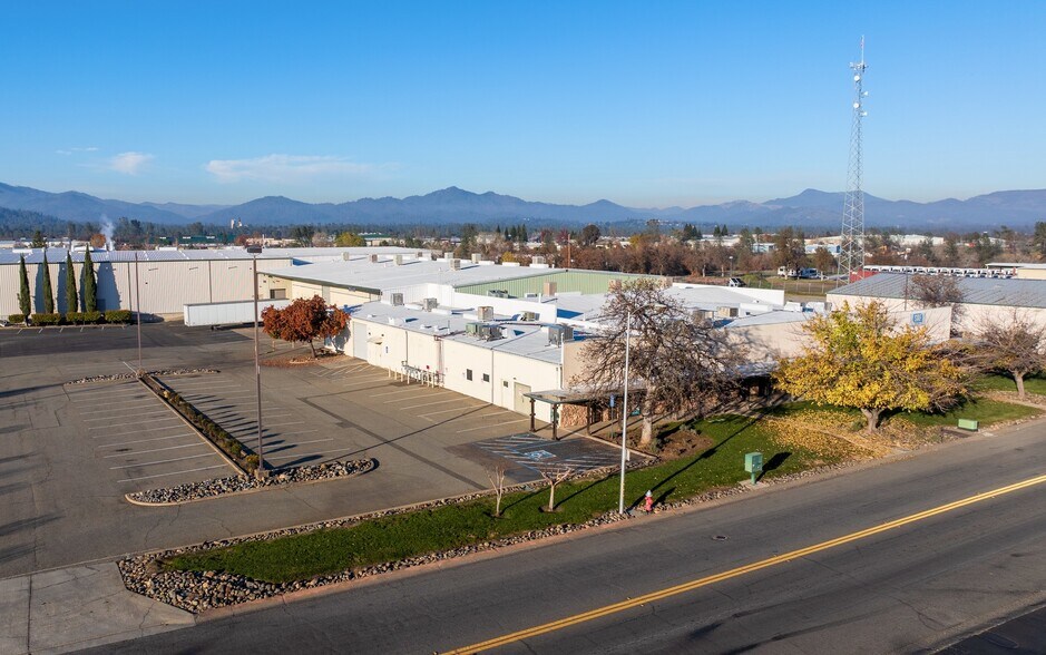 More Photos Of 4300-4356 Caterpillar Rd, Redding Manufacturing For Sale