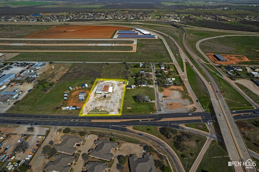 More Photos Of 5029 Old Jacksboro Hwy, Wichita Falls Specialty For Lease