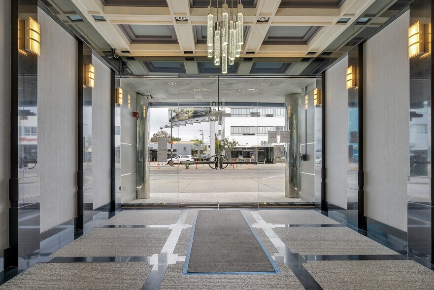 More Photos Of 6360 Wilshire Blvd, Los Angeles Medical For Lease