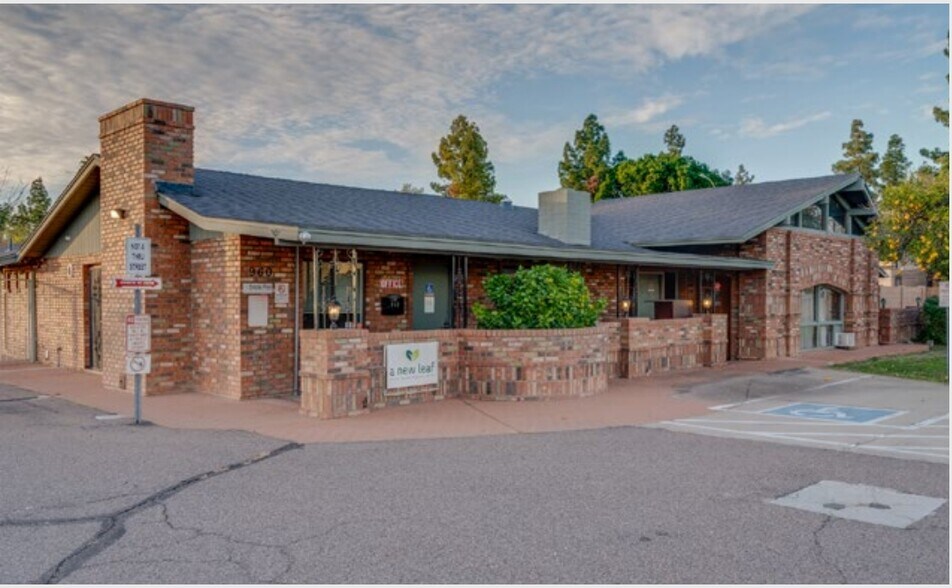 More Photos Of 960 N Stapley Dr, Mesa Specialty For Lease