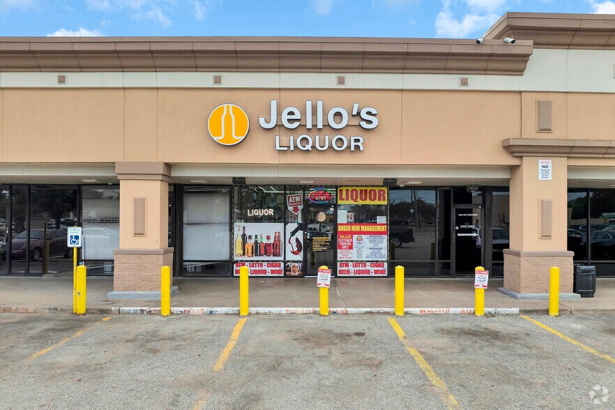 More Photos Of 8705 W Bellfort Ave, Houston Storefront For Lease